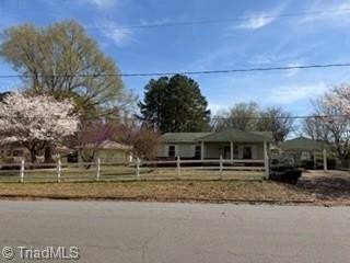 Single Family 3BR 2BA - 3025 Apollo Drive, Winston-Salem, NC