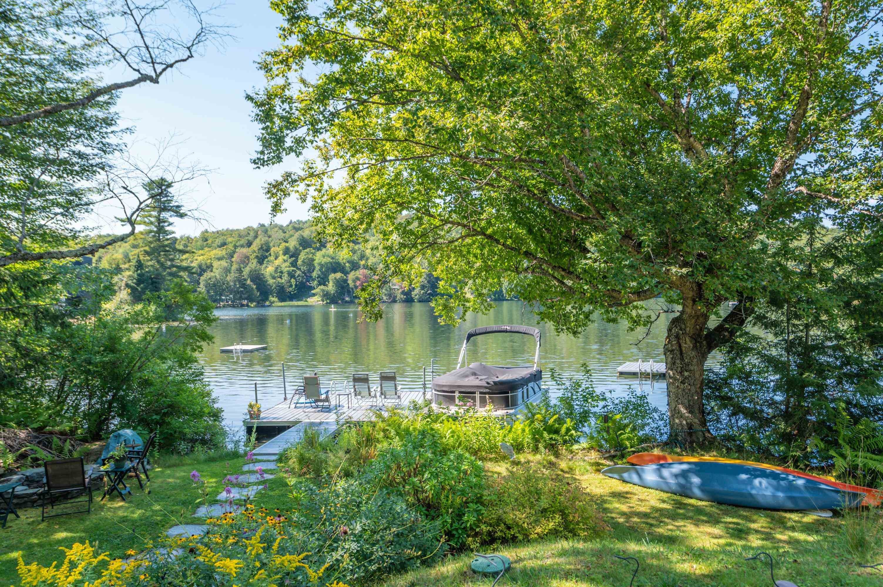 Single Family 4BR 4BA - 392 Lake Raponda Road, Wilmington, VT