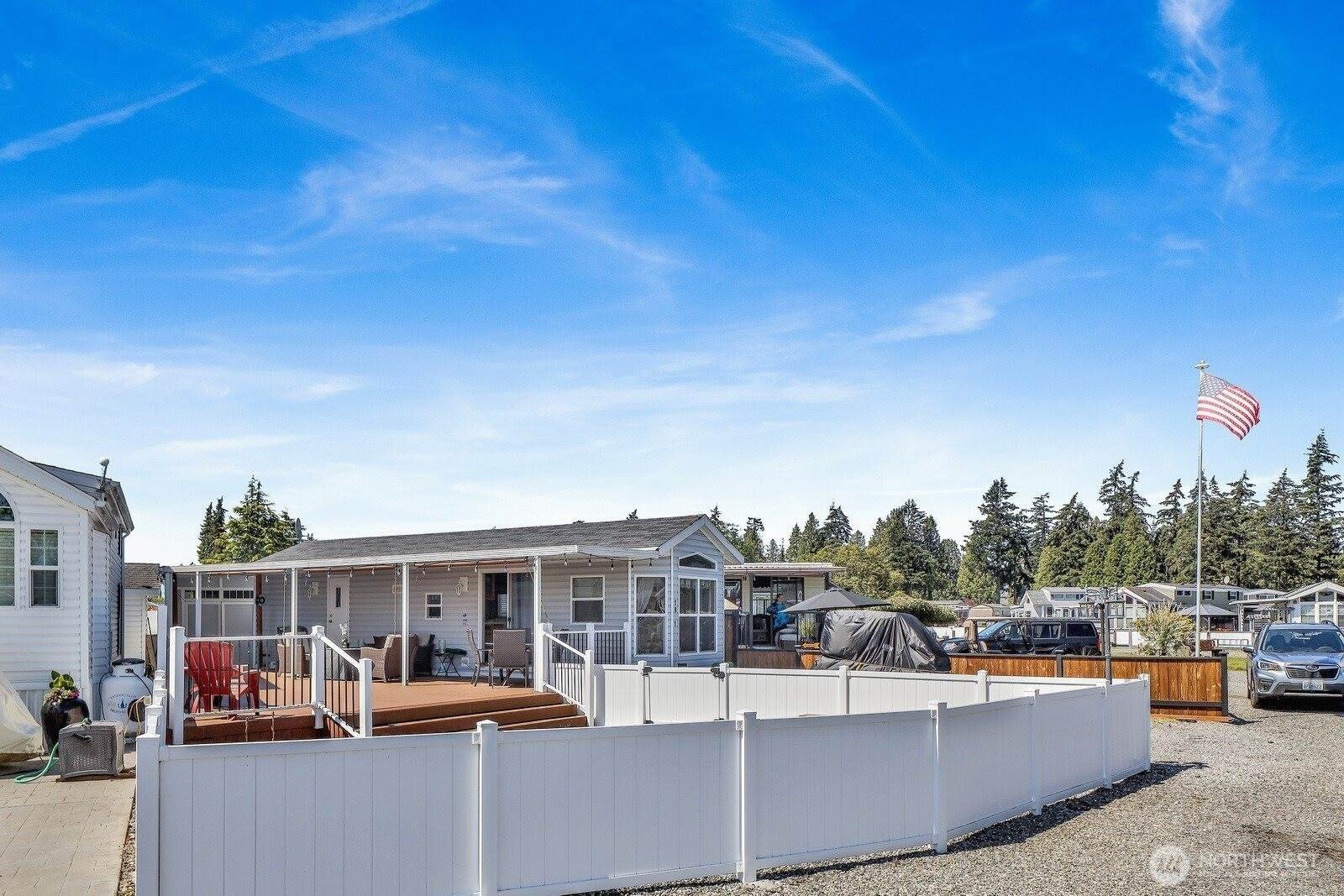 Manufactured Housing 1BR 1BA - 7704 Birch Bay Drive, Blaine, WA