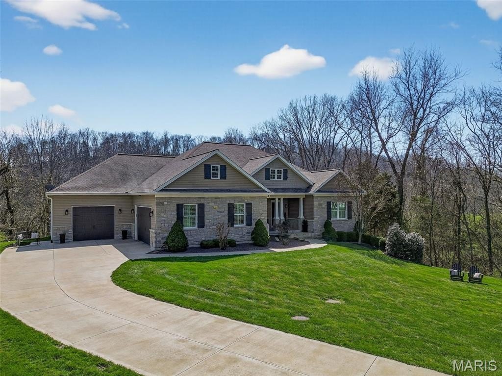 Single Family 4BR 4BA - 100 Murdoch Court, Augusta, MO