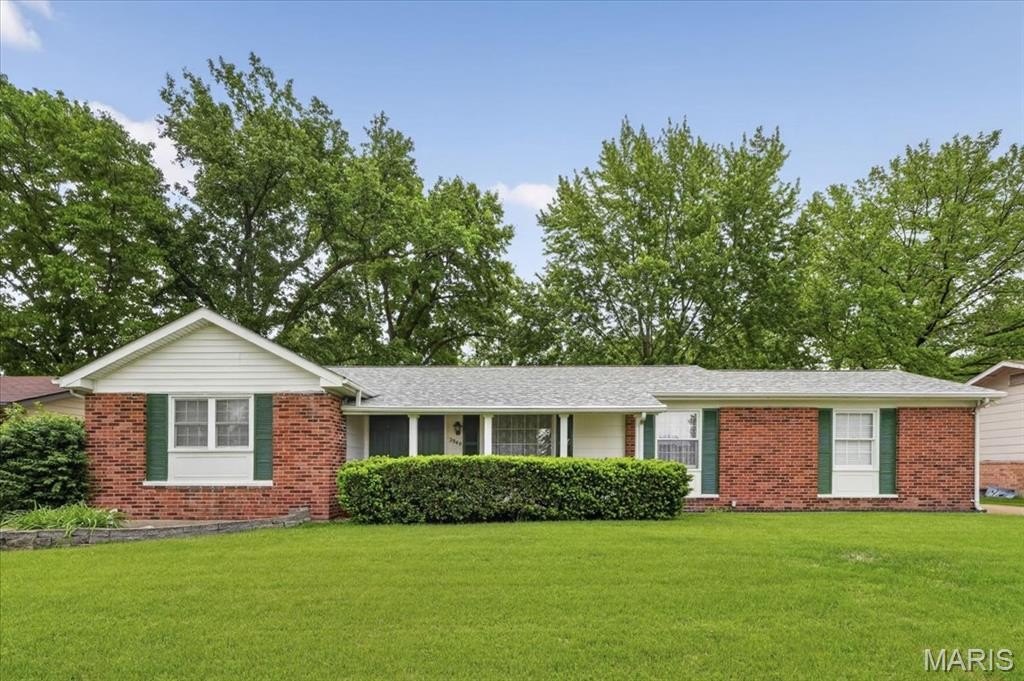 Single Family 3BR 3BA - 2940 Devonshire Drive, Florissant, MO