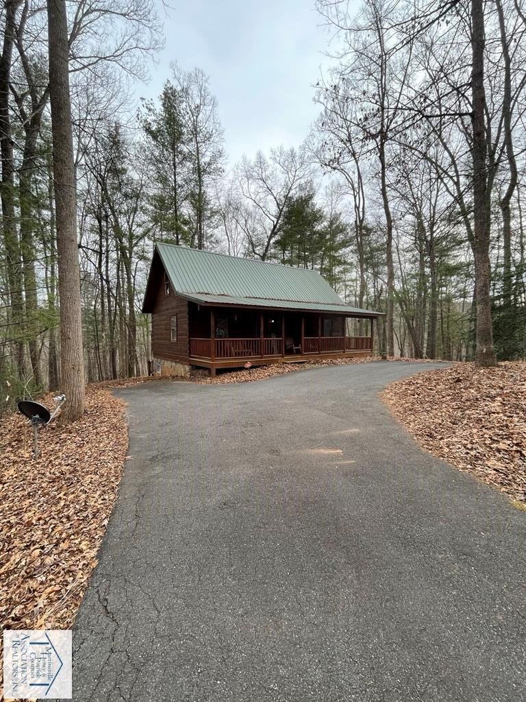 54 Reserve Ln  