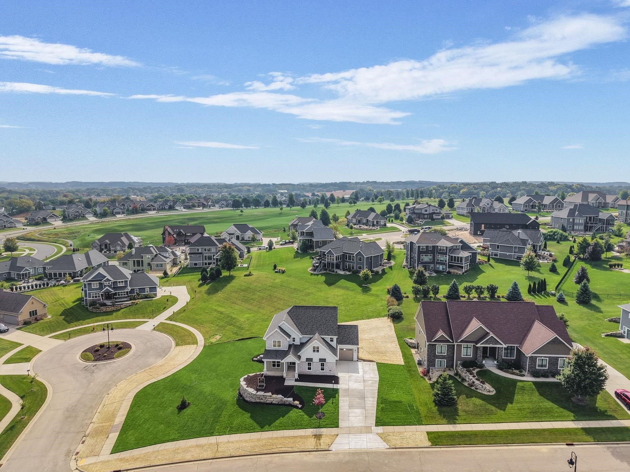 Single Family 5BR 4BA - 920 Carnoustie Way, Oregon, WI