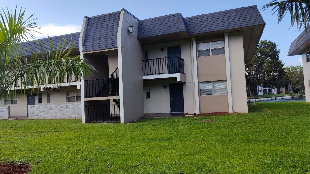 Condo 2BR 2BA - 7925 S Colony Cir S, Tamarac, FL