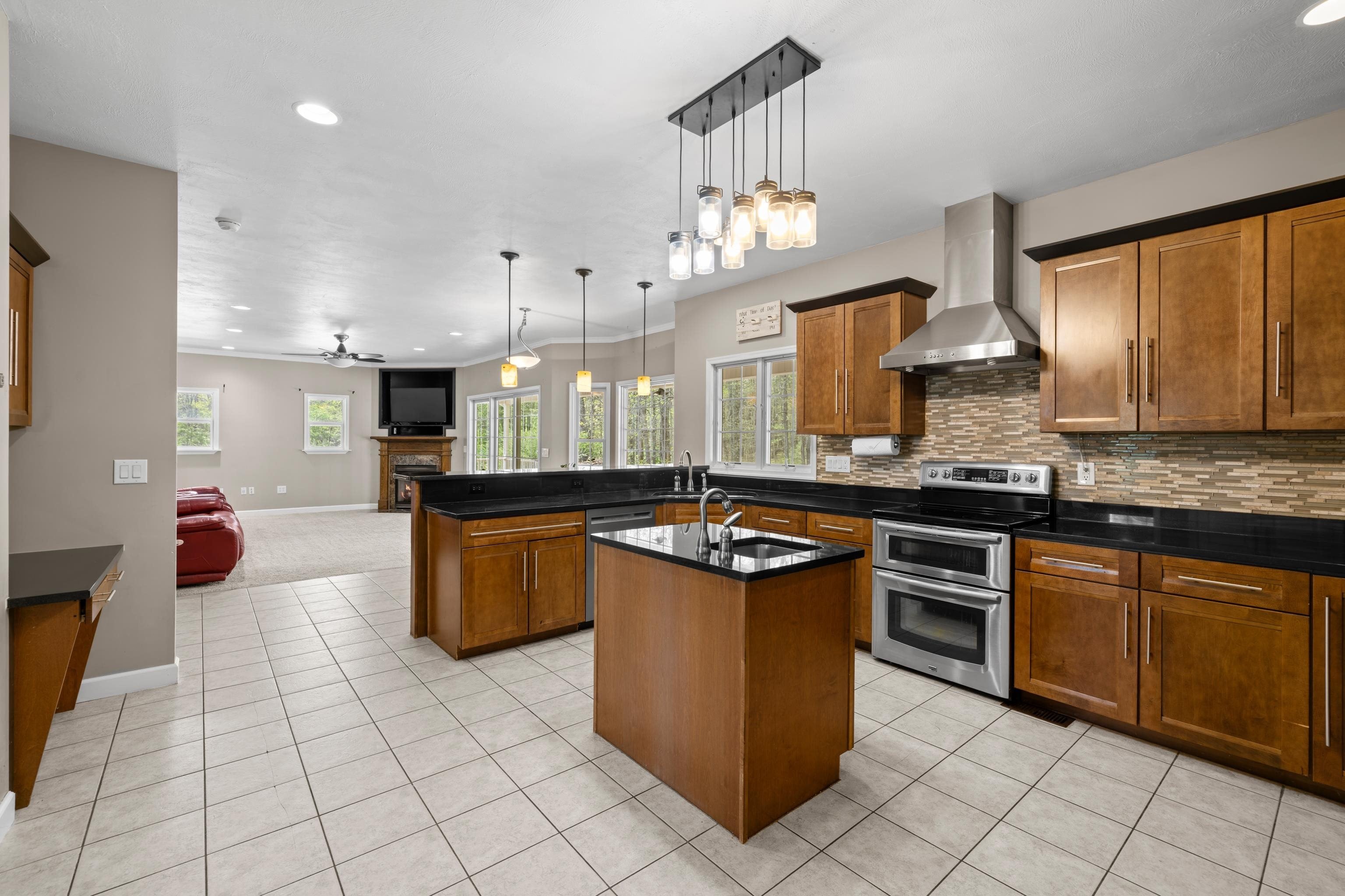 Single Family 5BR 4BA - 204 TADPOLE LN, GREENVILLE, VA