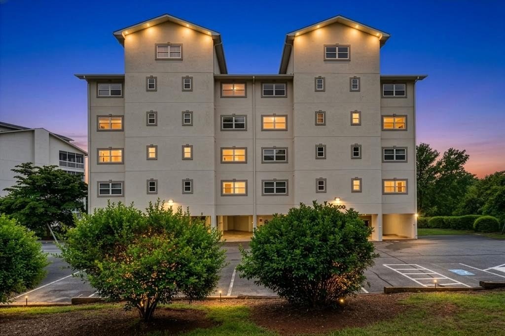 Condo 2BR 3BA - 3221 Holland Court, Young Harris, GA