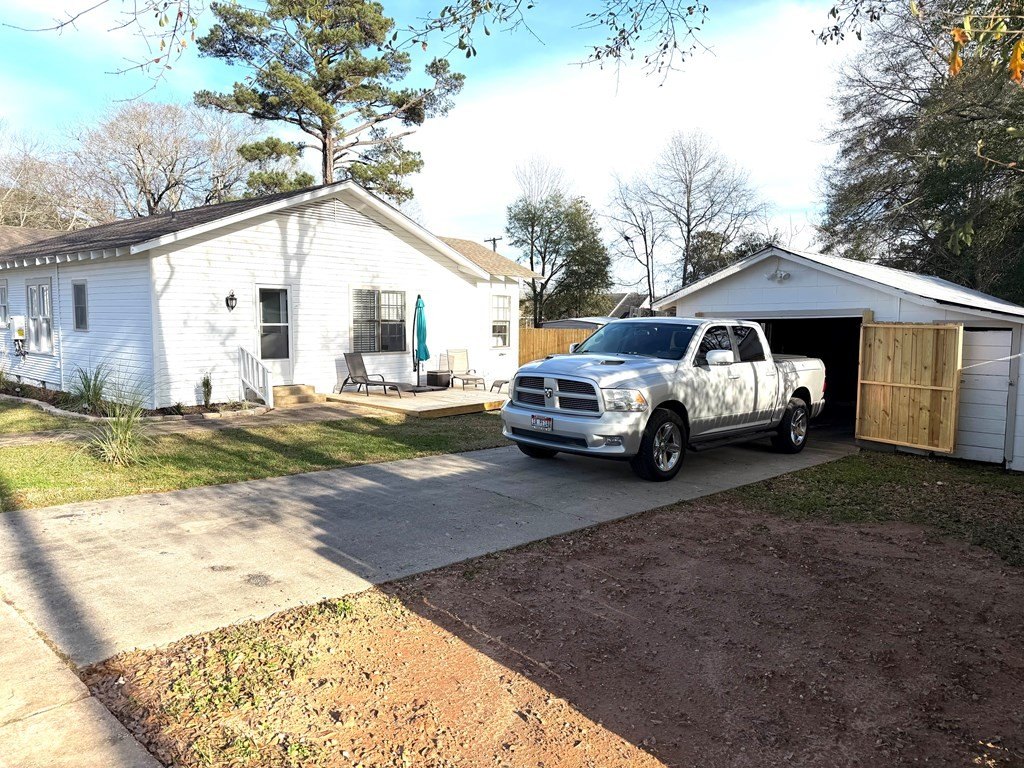 Single Family 3BR 3BA - 1029 W 6TH STREET, Prentiss, MS