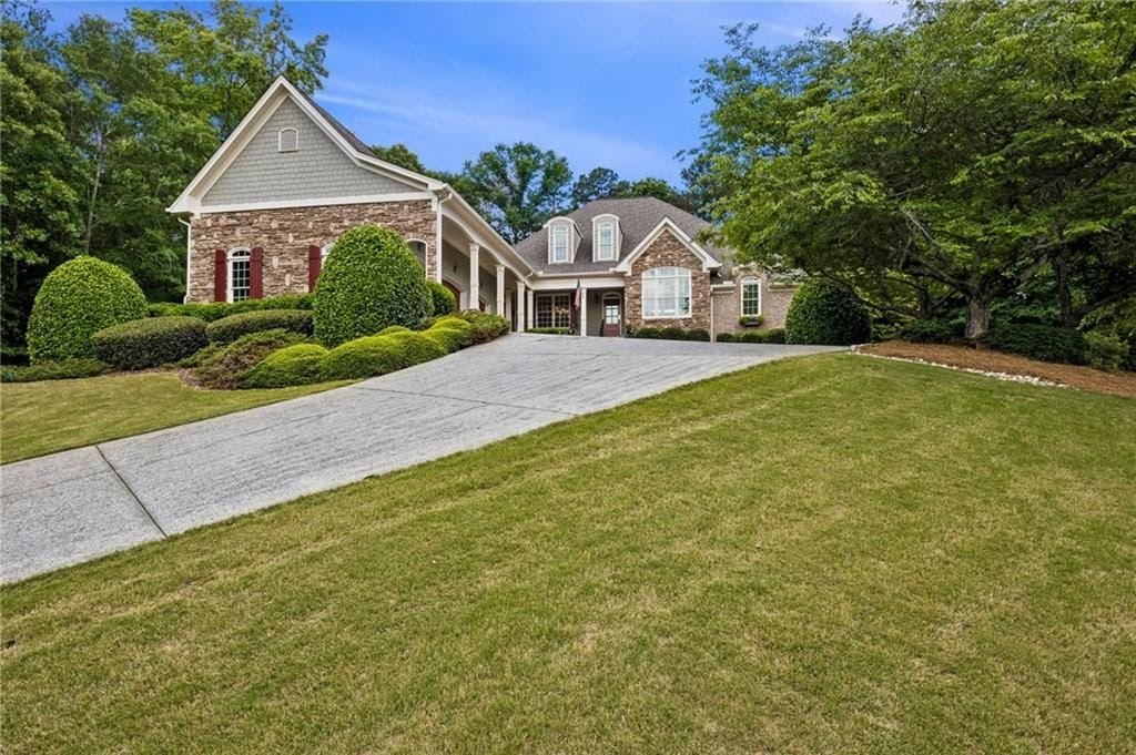 Single Family 3BR 5BA - 1978 Forest View Way, Braselton, GA