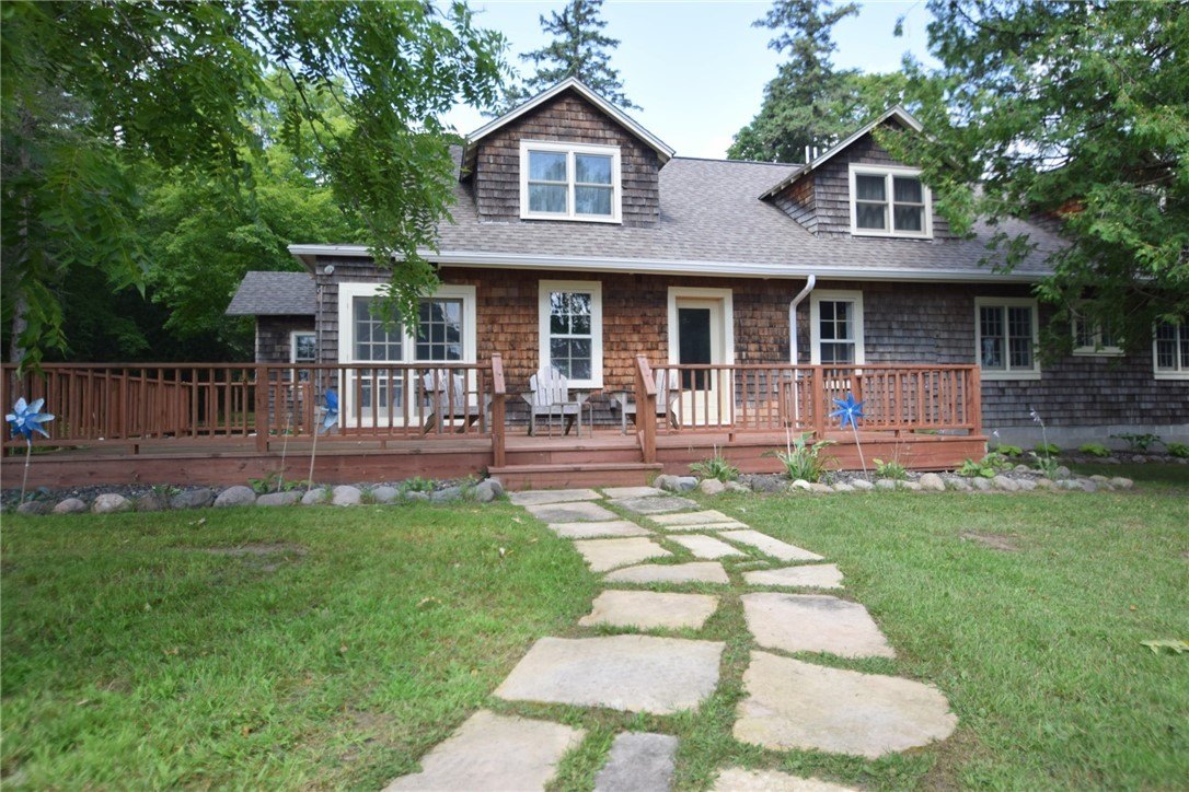 Single Family 4BR 6BA - 22950 County Road Y, Grantsburg, WI