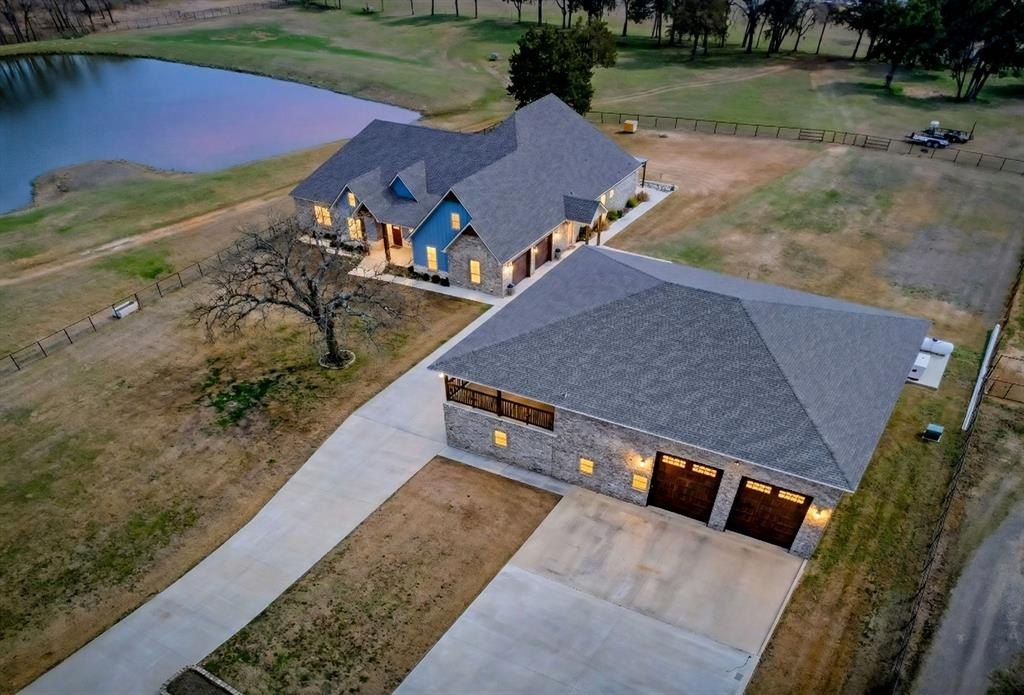 Single Family 5BR 5BA - 790 Bones Chapel Road, Whitesboro, TX