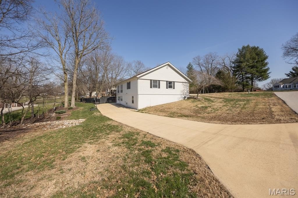 Single Family 5BR 4BA - 1011 Belleville Street, Lebanon, IL