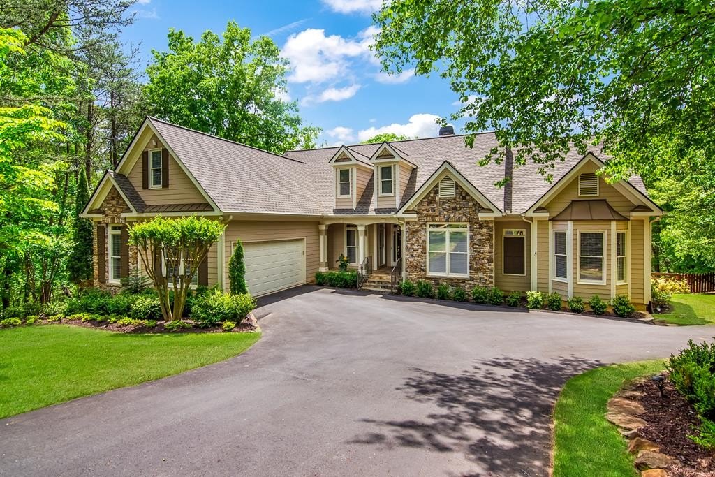 Single Family 4BR 3BA - 77 Tally Cove Road, Jasper, GA