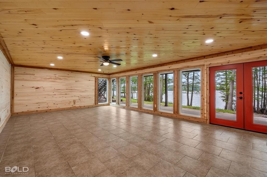 Single Family 4BR 3BA - 10945 Ferry Lake Road, Oil City, LA