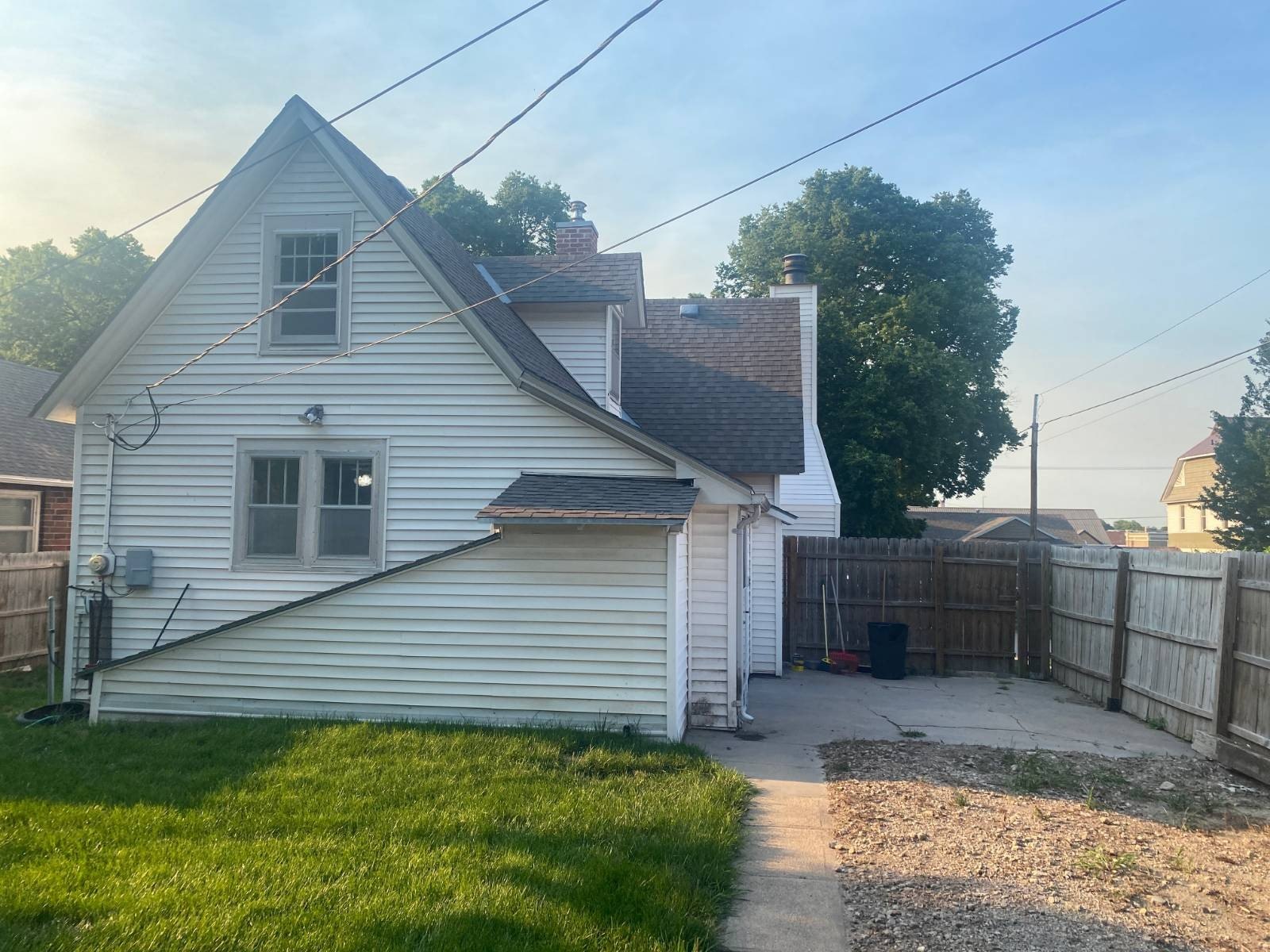 Single Family 3BR 1BA - 1128 S F St, Broken Bow, NE