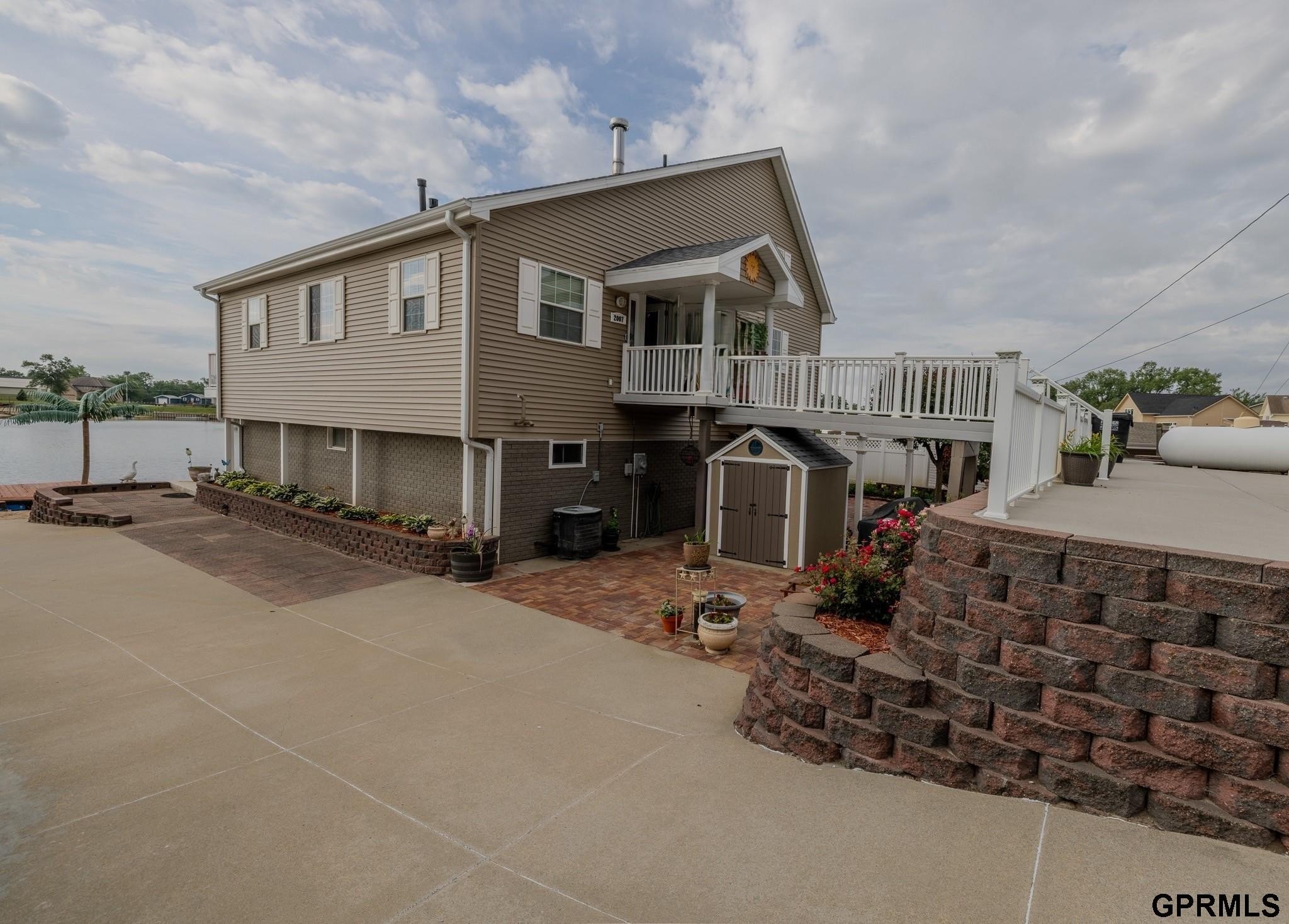 Single Family 4BR 4BA - 2007 Crappie Cove, Bellevue, NE