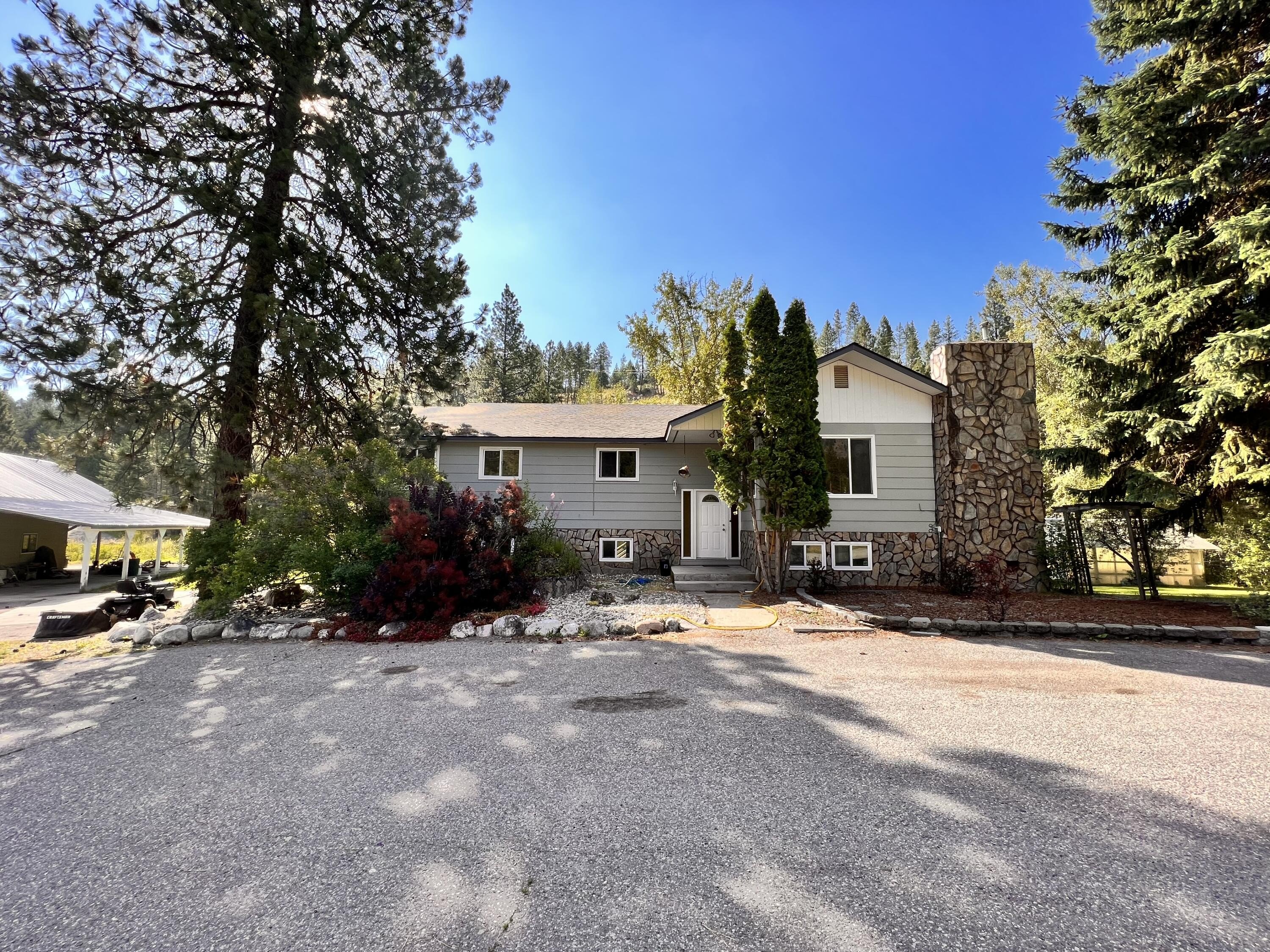 Single Family 3BR 3BA - 17320 HIGHWAY 21 N, MALO, WA