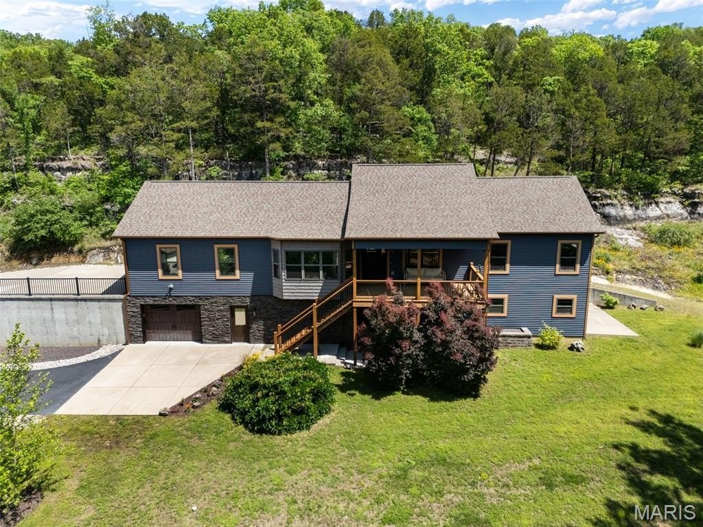 Single Family 2BR 3BA - 7 Seclusion Woods, Festus, MO
