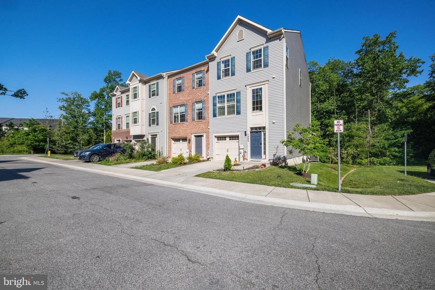 Single Family 3BR 4BA - 7902 MOSS BROOK CT, GLEN BURNIE, MD