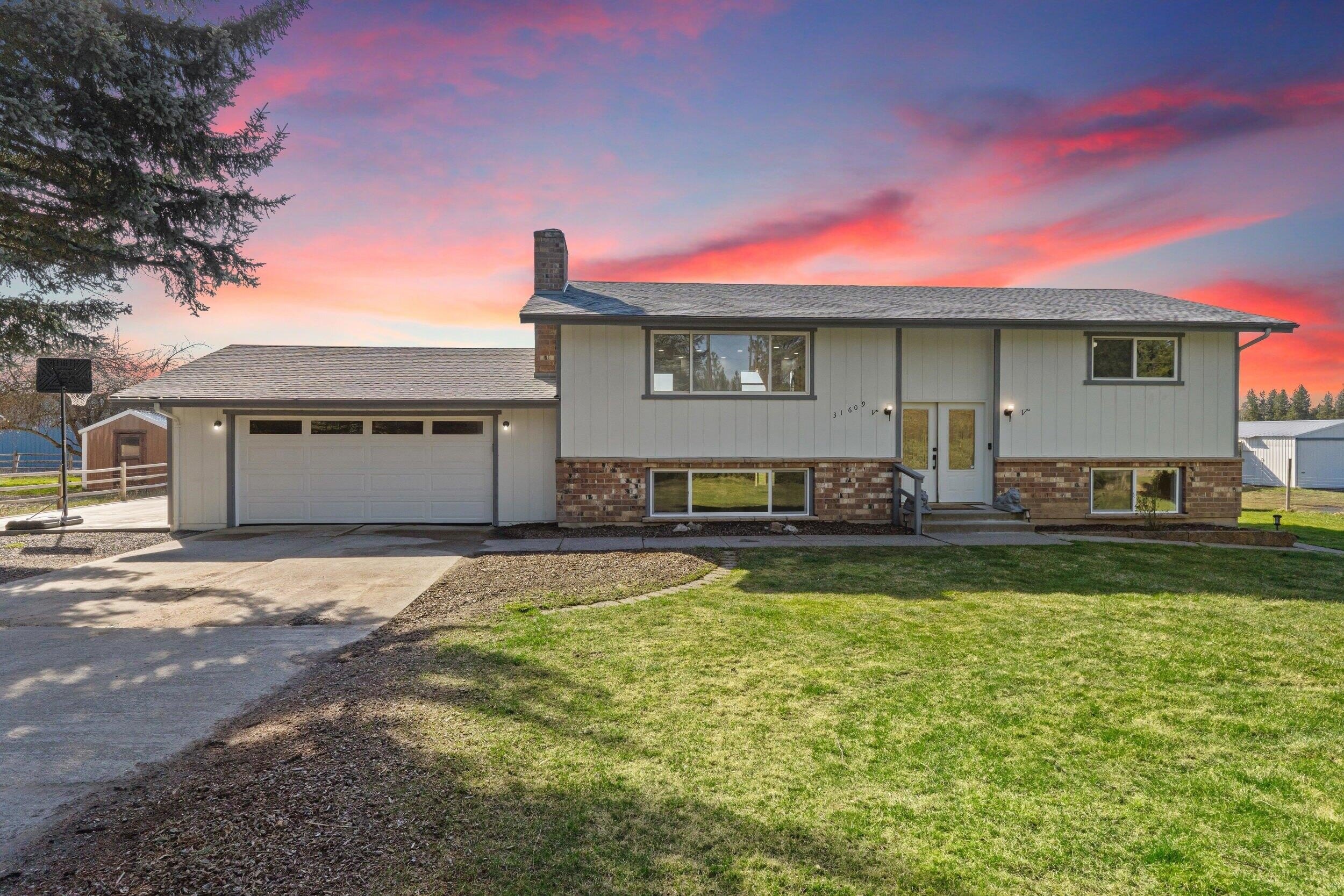 Single Family 5BR 2BA - 31609 CLEVELAND RD, DEER PARK, WA
