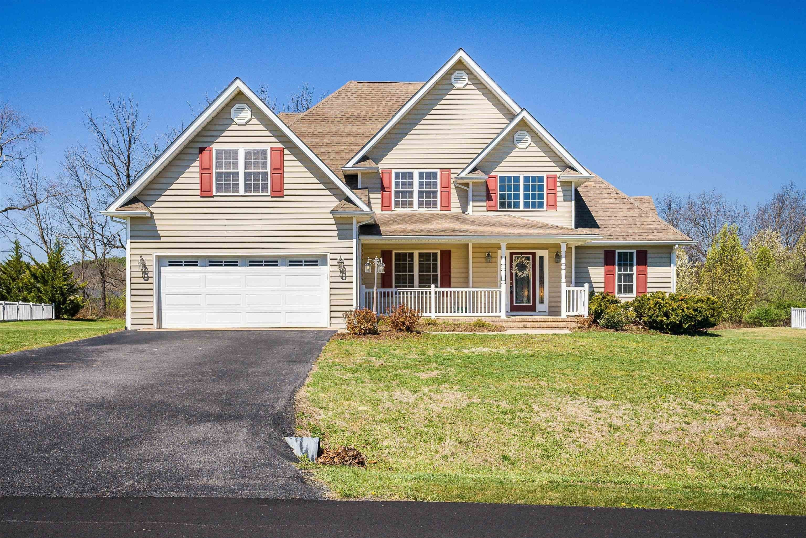 Single Family 5BR 3BA - 49 BOWMANS RUN DR, STUARTS DRAFT, VA