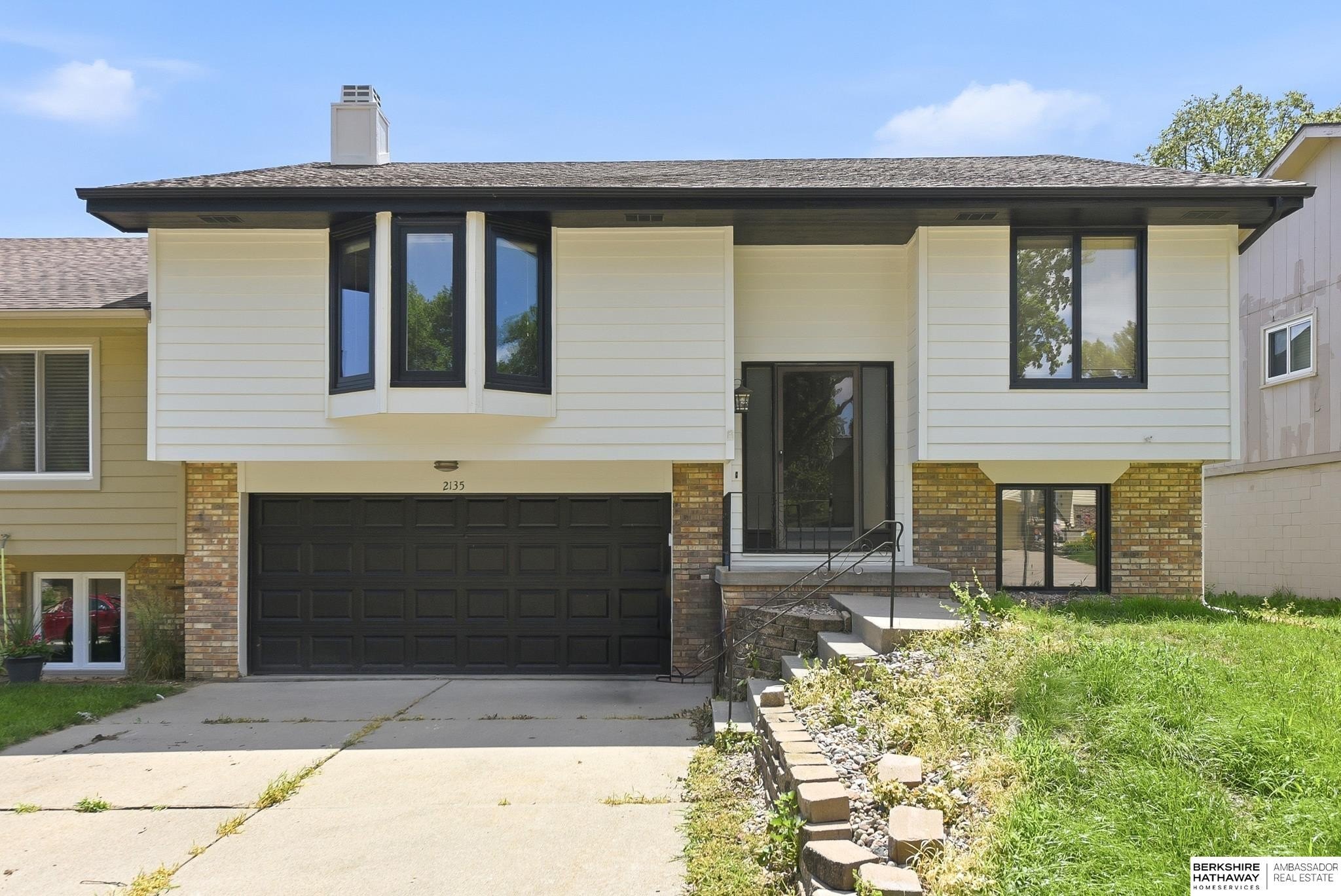 Single Family 2BR 2BA - 2135 N 121st Street, Omaha, NE