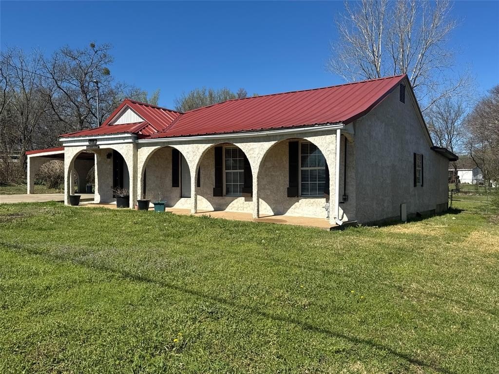 Single Family 3BR 3BA - 429 E Hanna Street, Denison, TX