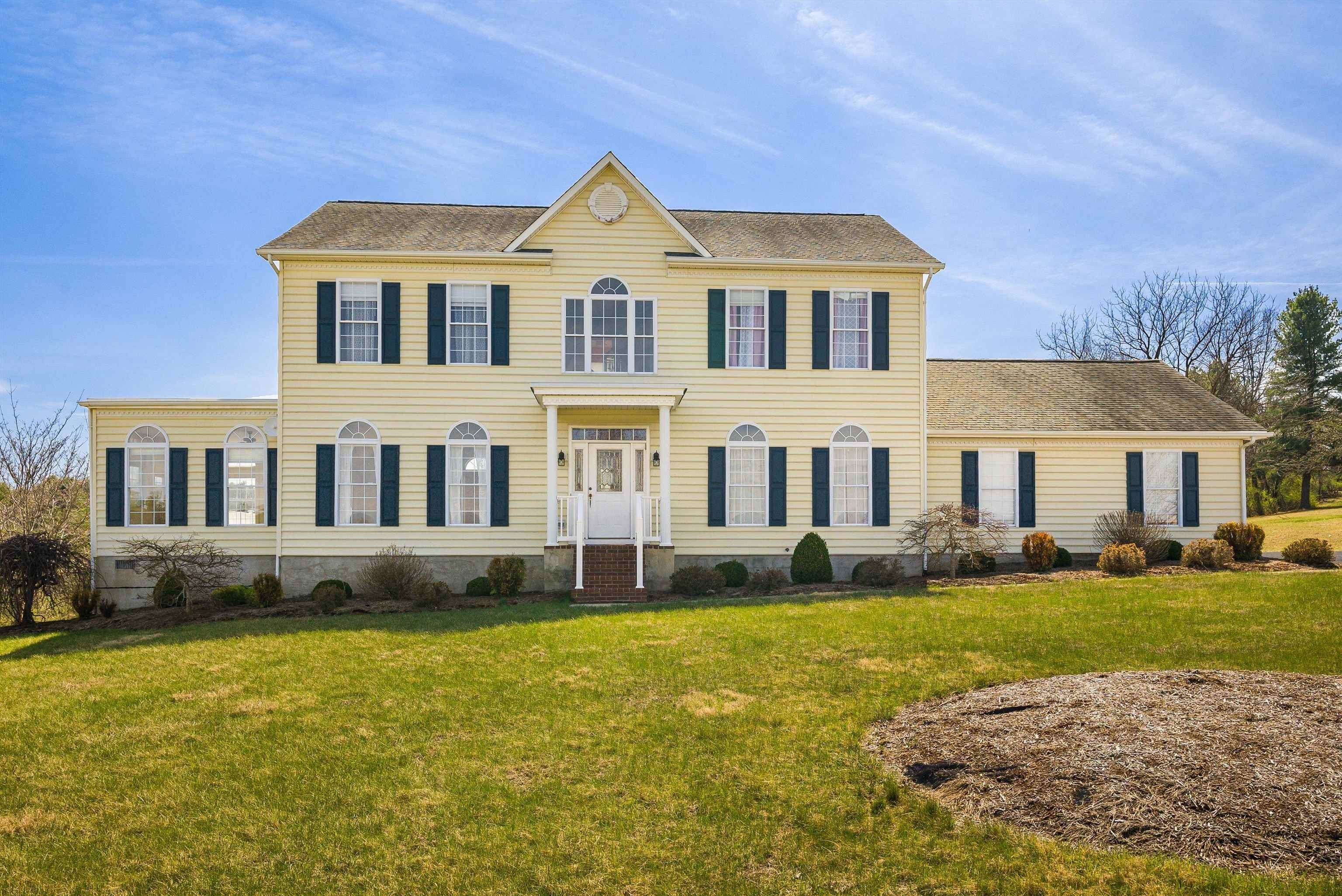 Single Family 3BR 3BA - 2178 CHURCHVILLE AVE, STAUNTON, VA