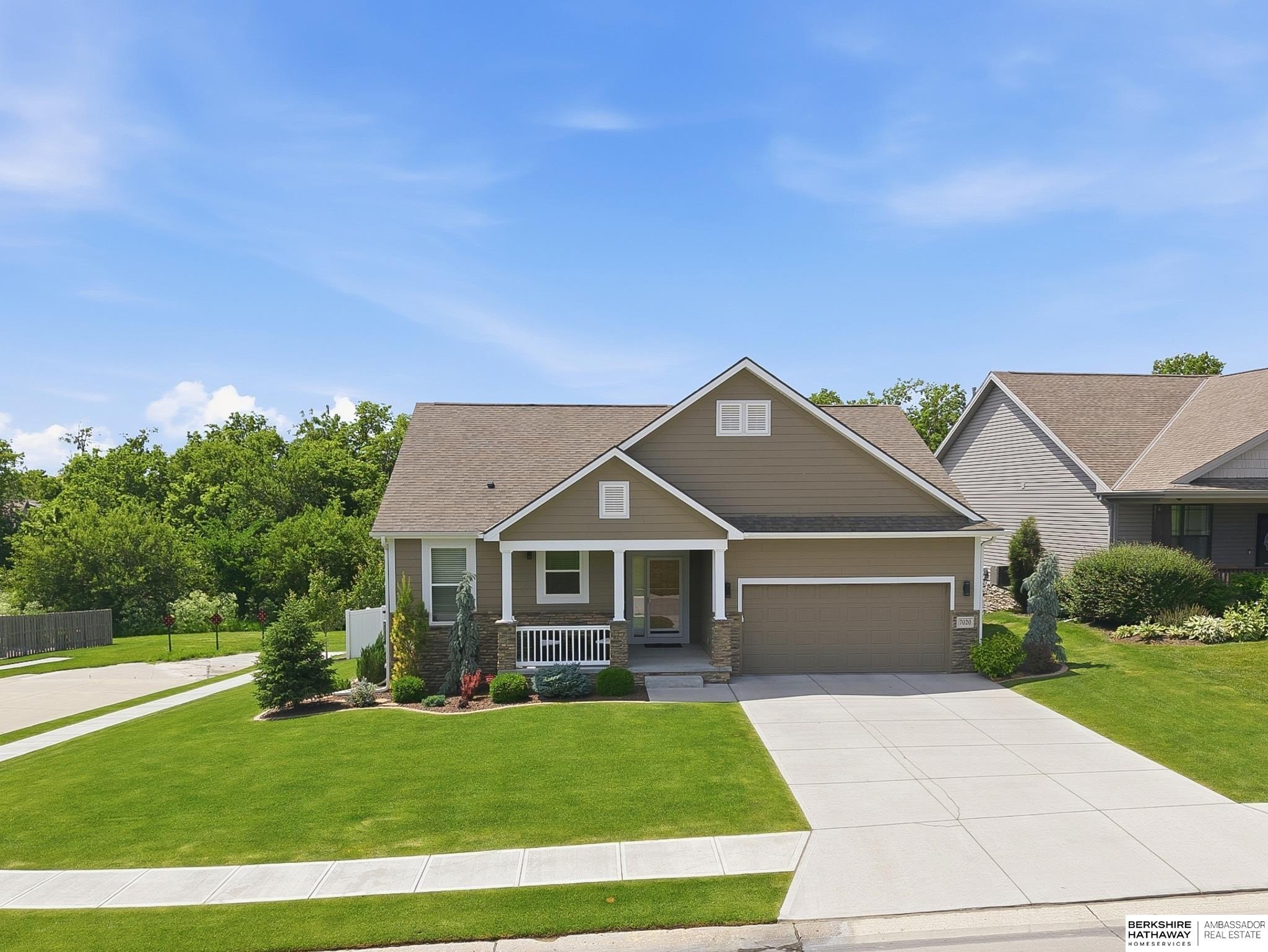Single Family 4BR 3BA - 7020 S 184th Street, Omaha, NE