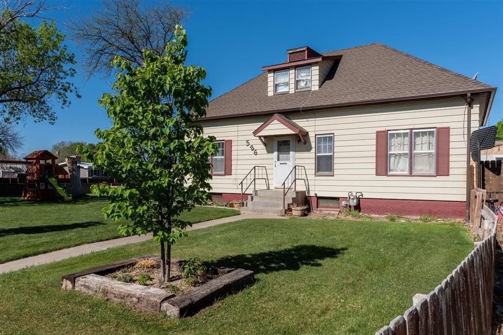 Single Family 3BR 2BA - 586 Nevada Ave, Lovell, WY