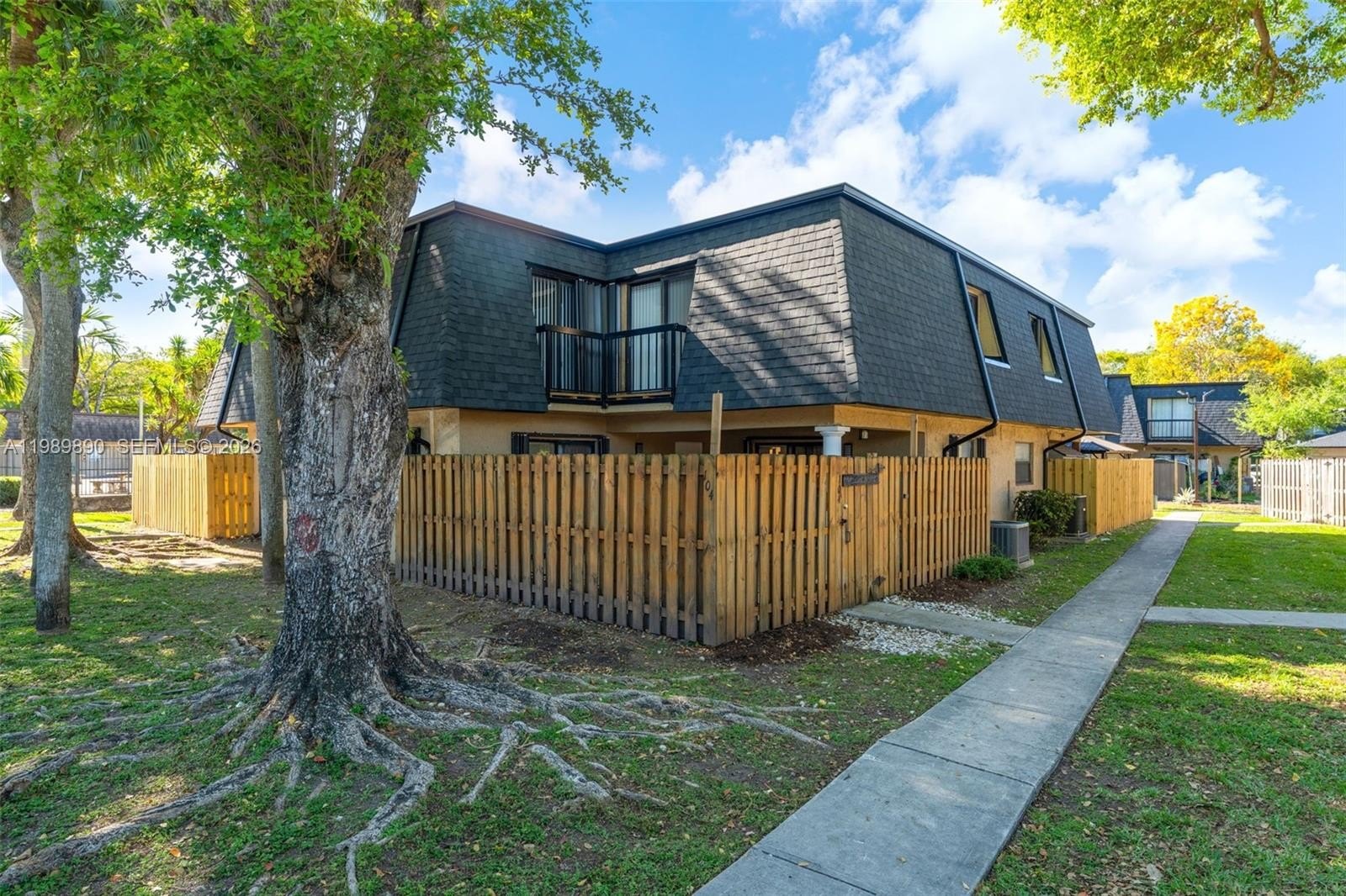 Condo 3BR 3BA - 14210 SW 94th Cir Ln, Miami, FL