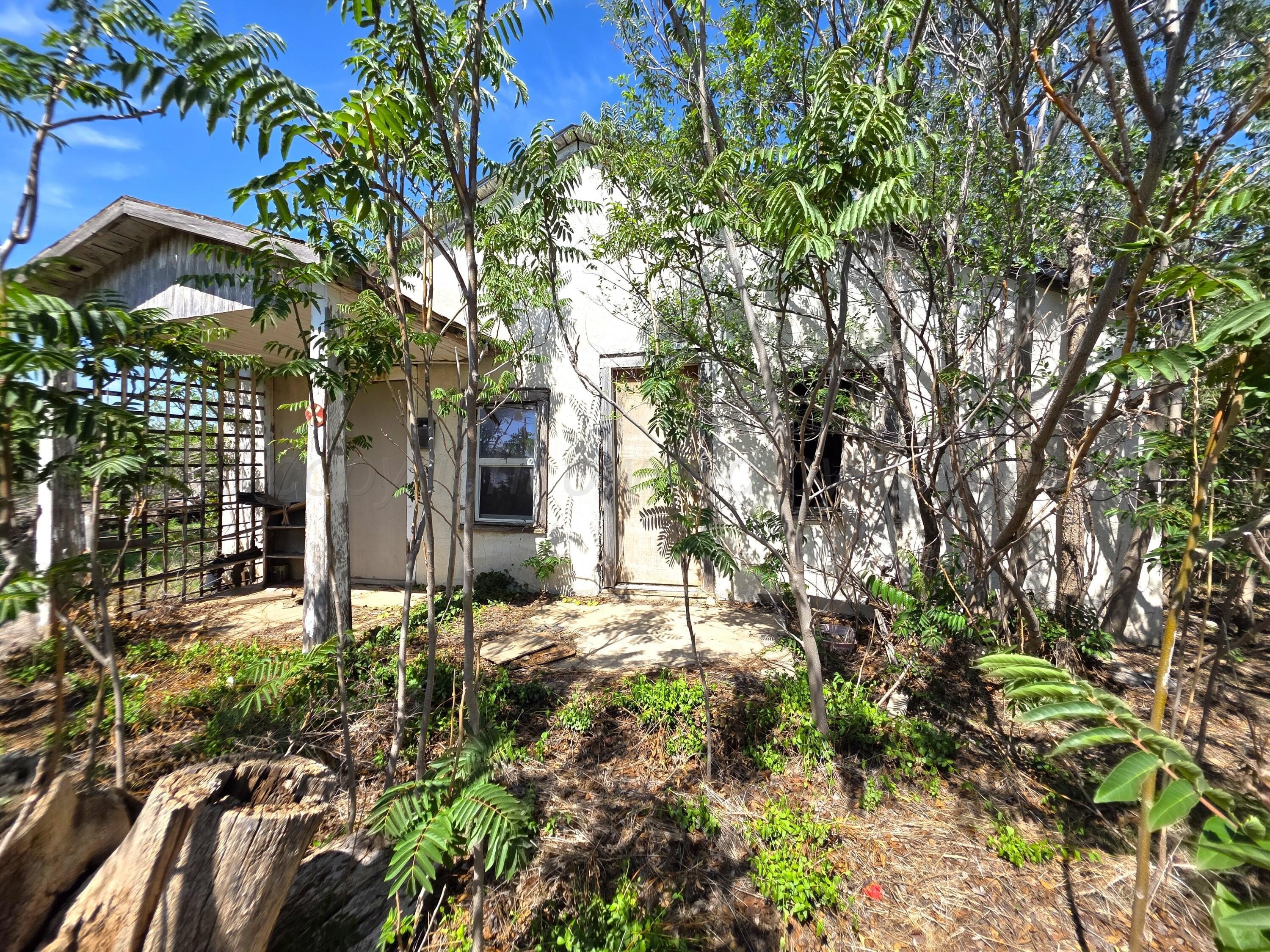 Single Family 2BR 1BA - 1030 S Clark St, Pampa, TX