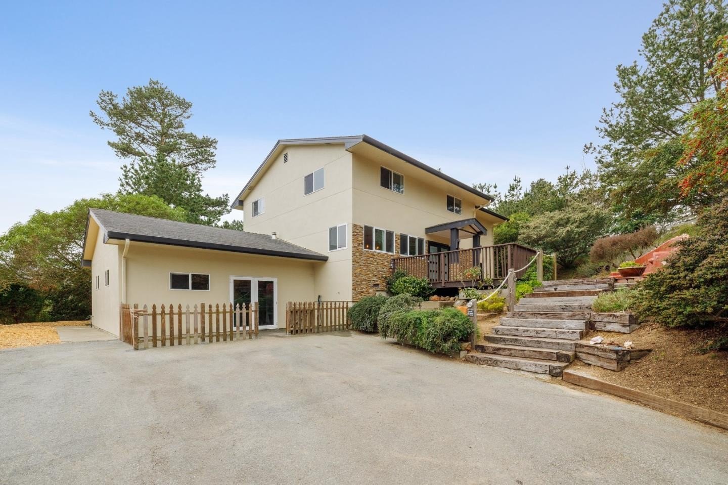 Single Family 4BR 3BA - 1790 Sunshine Valley RD, Moss Beach, CA
