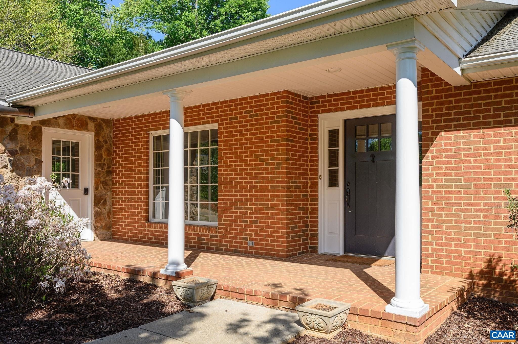 Single Family 4BR 3BA - 4568 ROCKFISH GAP TPKE, CHARLOTTESVILLE, VA