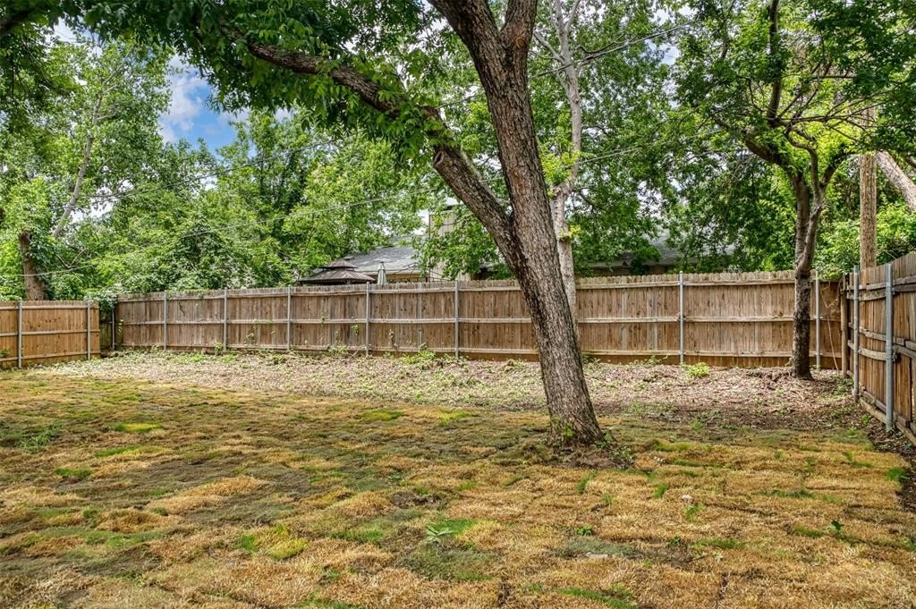 Single Family 4BR 2BA - 1906 Bosque Lane, Arlington, TX