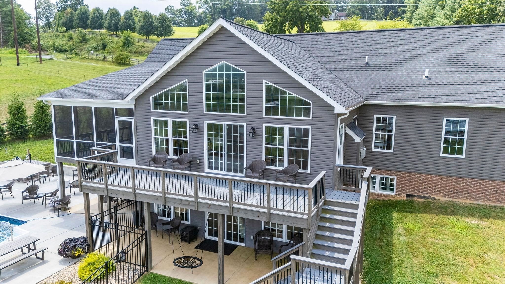 Single Family 4BR 3BA - 635 CHURCHMANS MILL RD, STUARTS DRAFT, VA