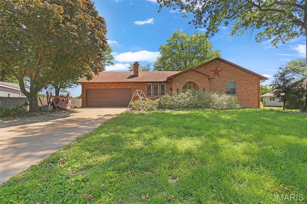Single Family 3BR 3BA - 197 Livingston Avenue, Livingston, IL