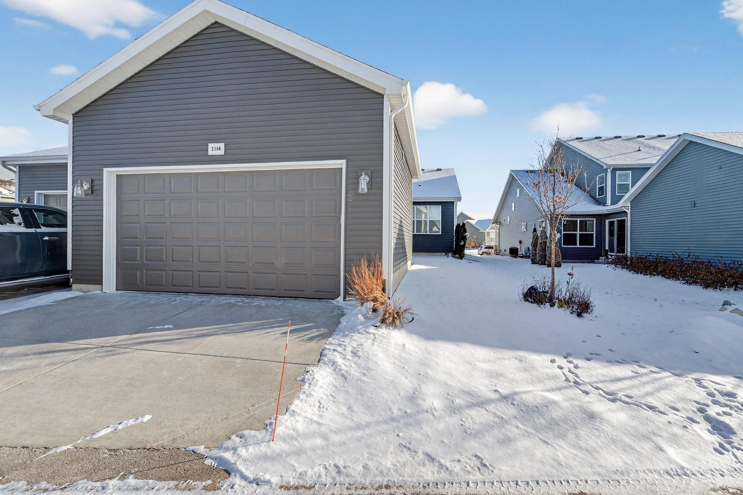 Single Family 2BR 2BA - 2186 Rosenberg Lane, Sun Prairie, WI