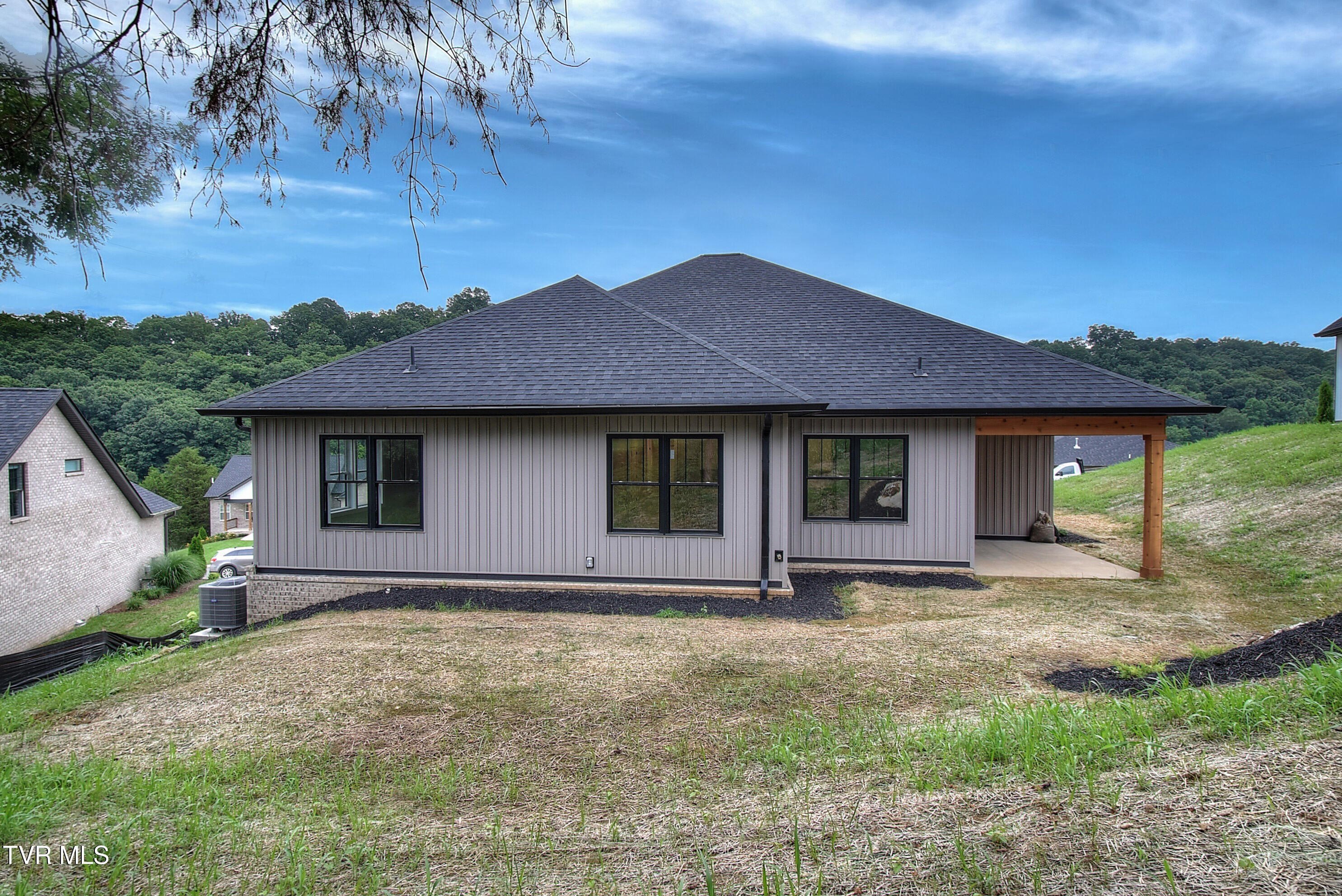 Single Family 3BR 3BA - 1540 Prospects Way, Johnson City, TN