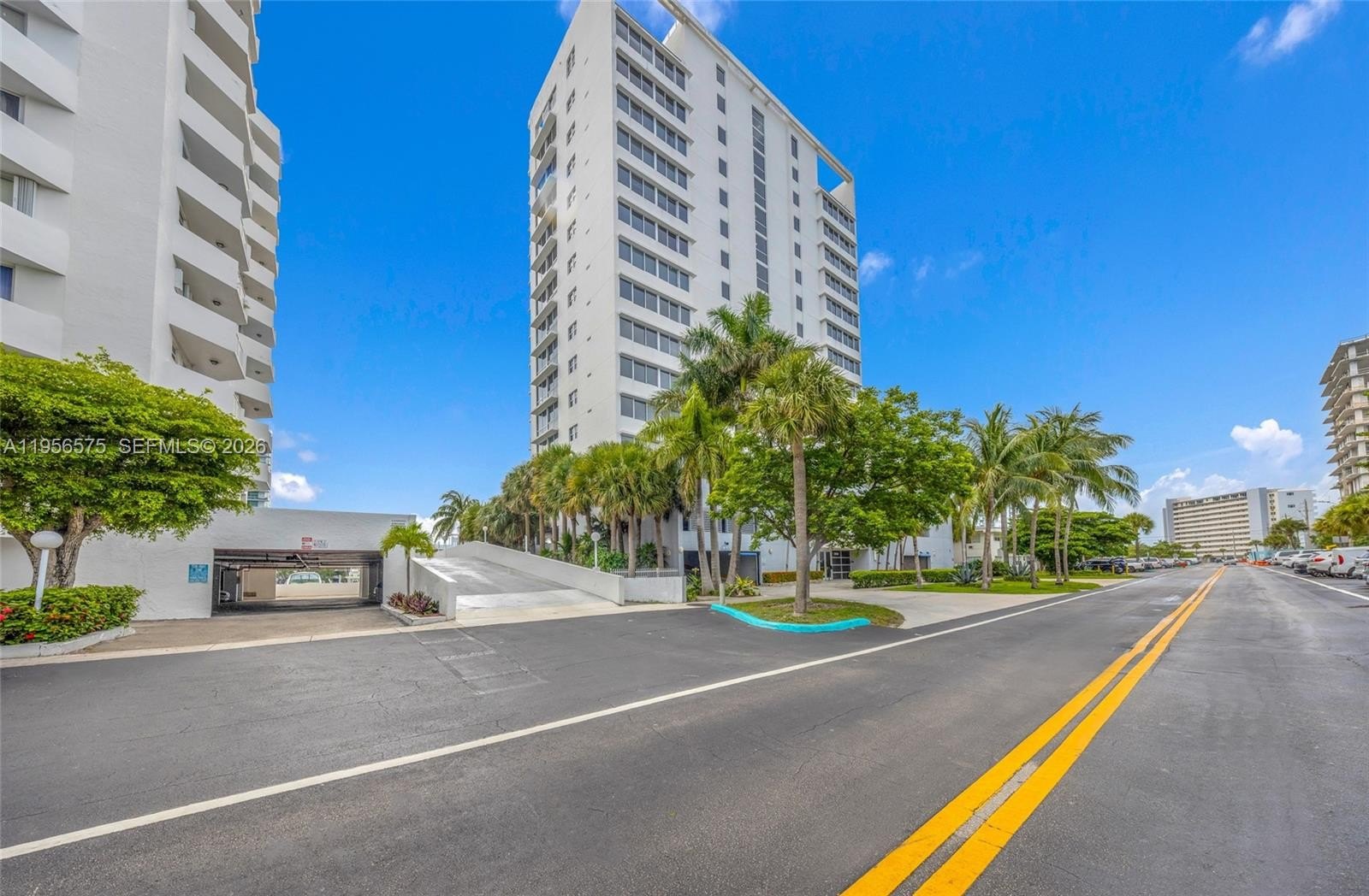 Condo 3BR 3BA - 7929 West Dr, North Bay Village, FL