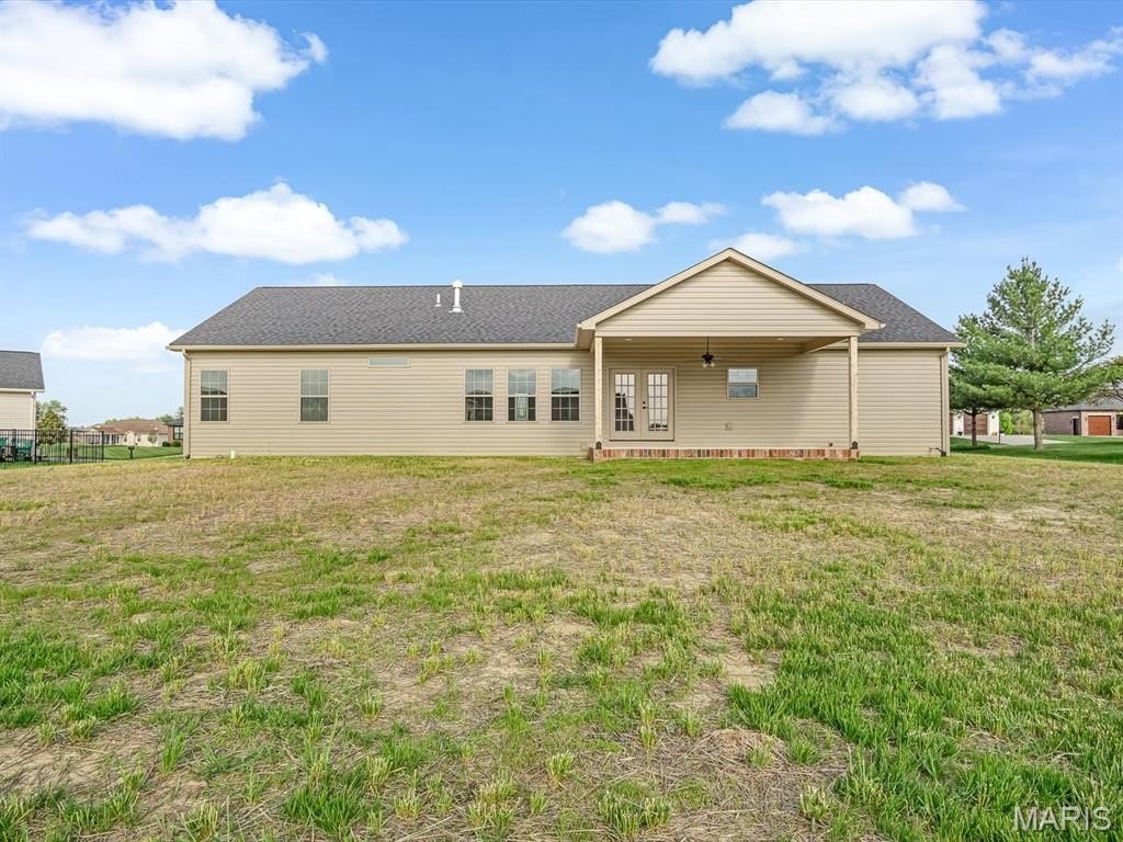 Single Family 4BR 3BA - 4016 Autumn Oak Drive, Smithton, IL
