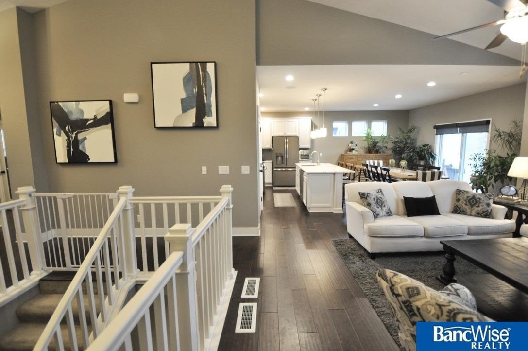 Single Family 4BR 3BA - 3123 N 93rd Court, Lincoln, NE