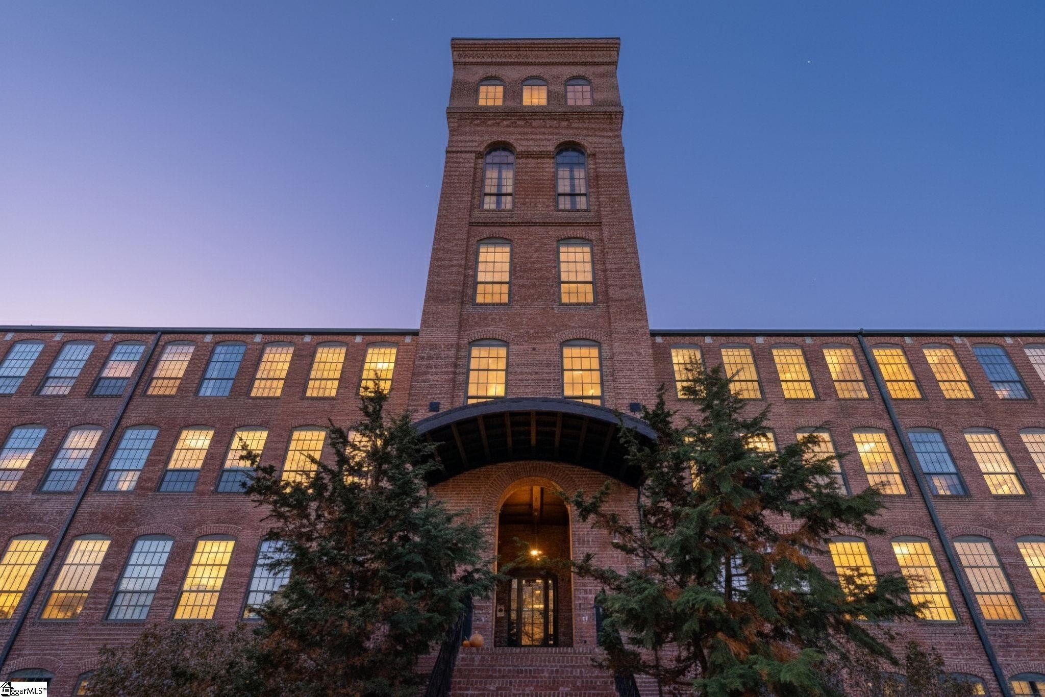 Condo 2BR 2BA - 400 Mills Avenue, Greenville, SC