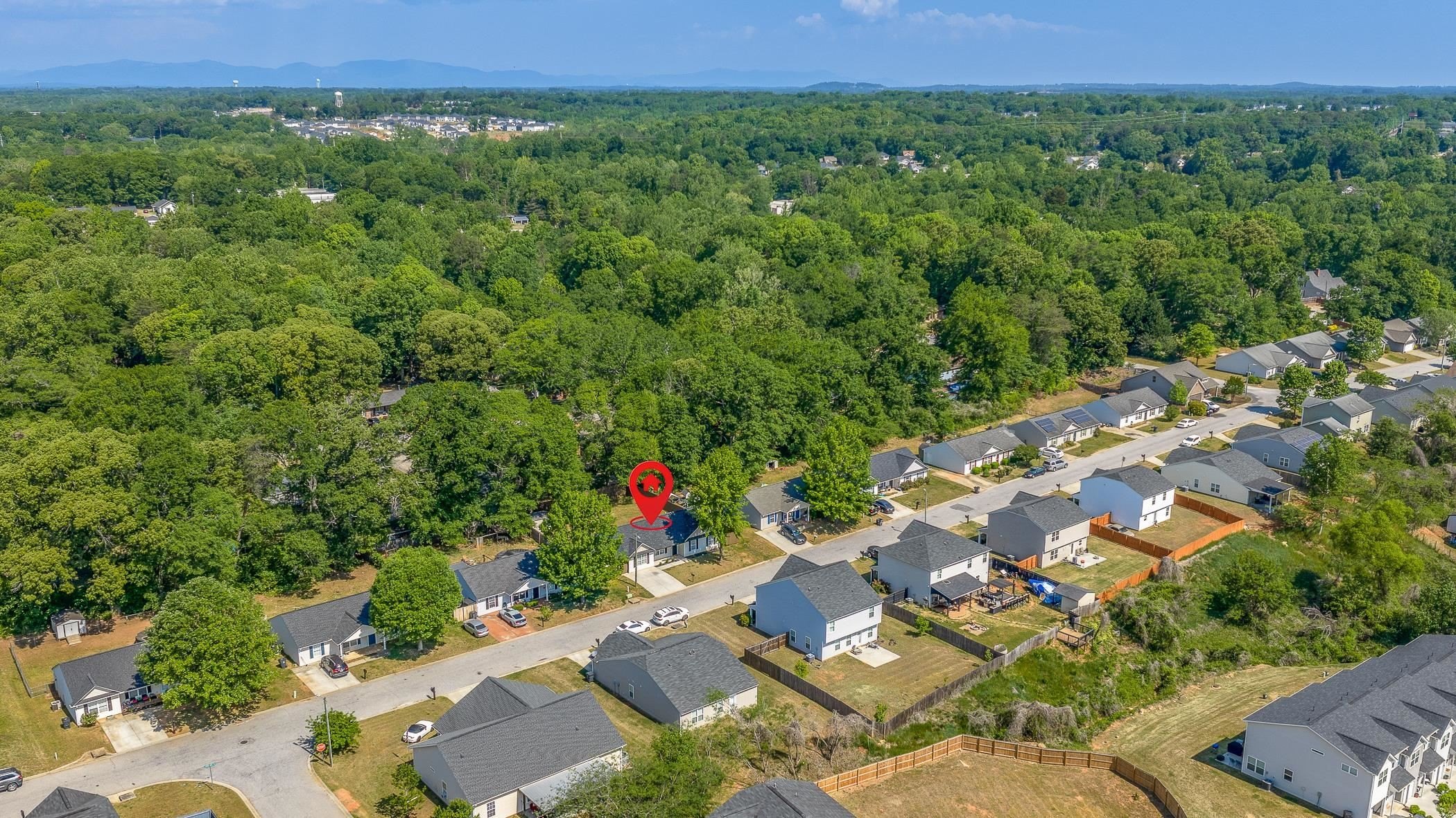 Single Family 4BR 2BA - 728 Cannonsburg Drive, Duncan, SC
