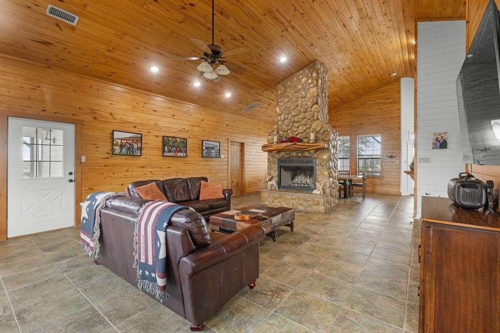 Single Family 4BR 2BA - 1671 Terry Lane, Sherman, TX