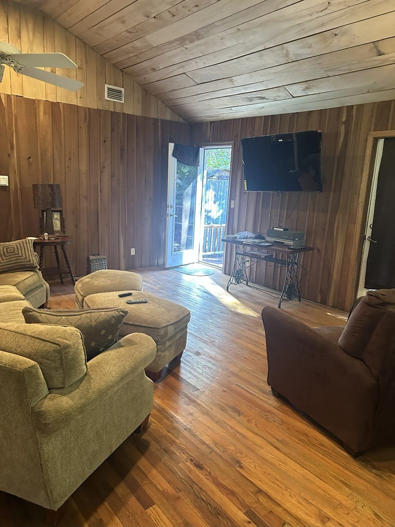 Single Family 2BR 2BA - 2296 Snowbird Rd., Robbinsville (Graham), NC