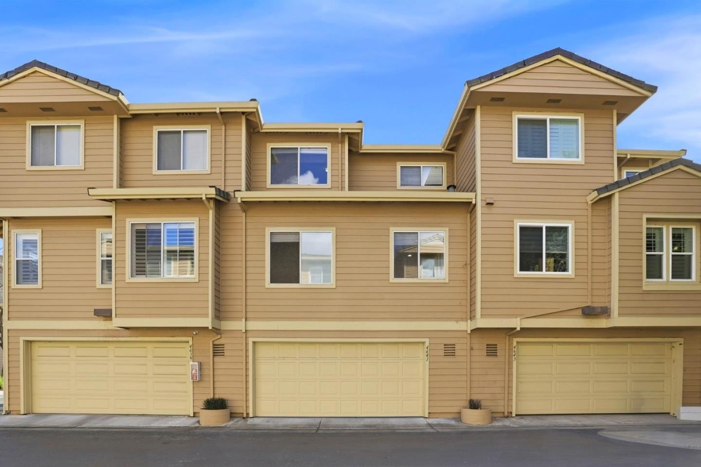Single Family 2BR 3BA - 4641 Hampton Falls PL, San Jose, CA