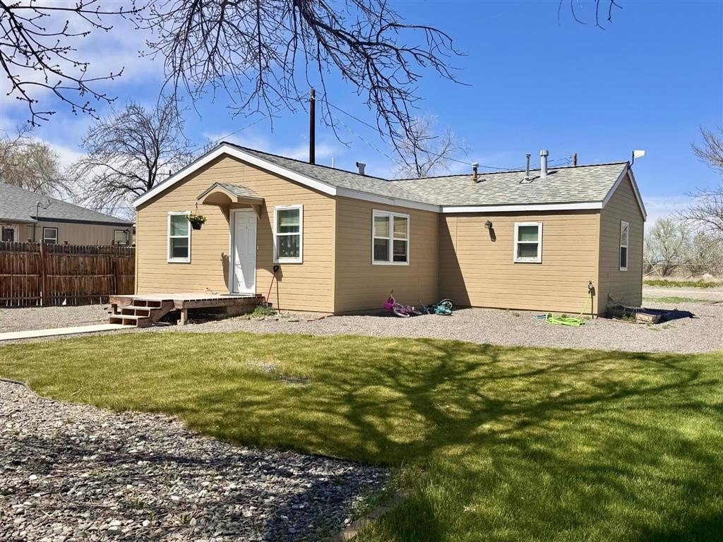 Single Family 2BR 1BA - 299 5th St, Frannie, WY