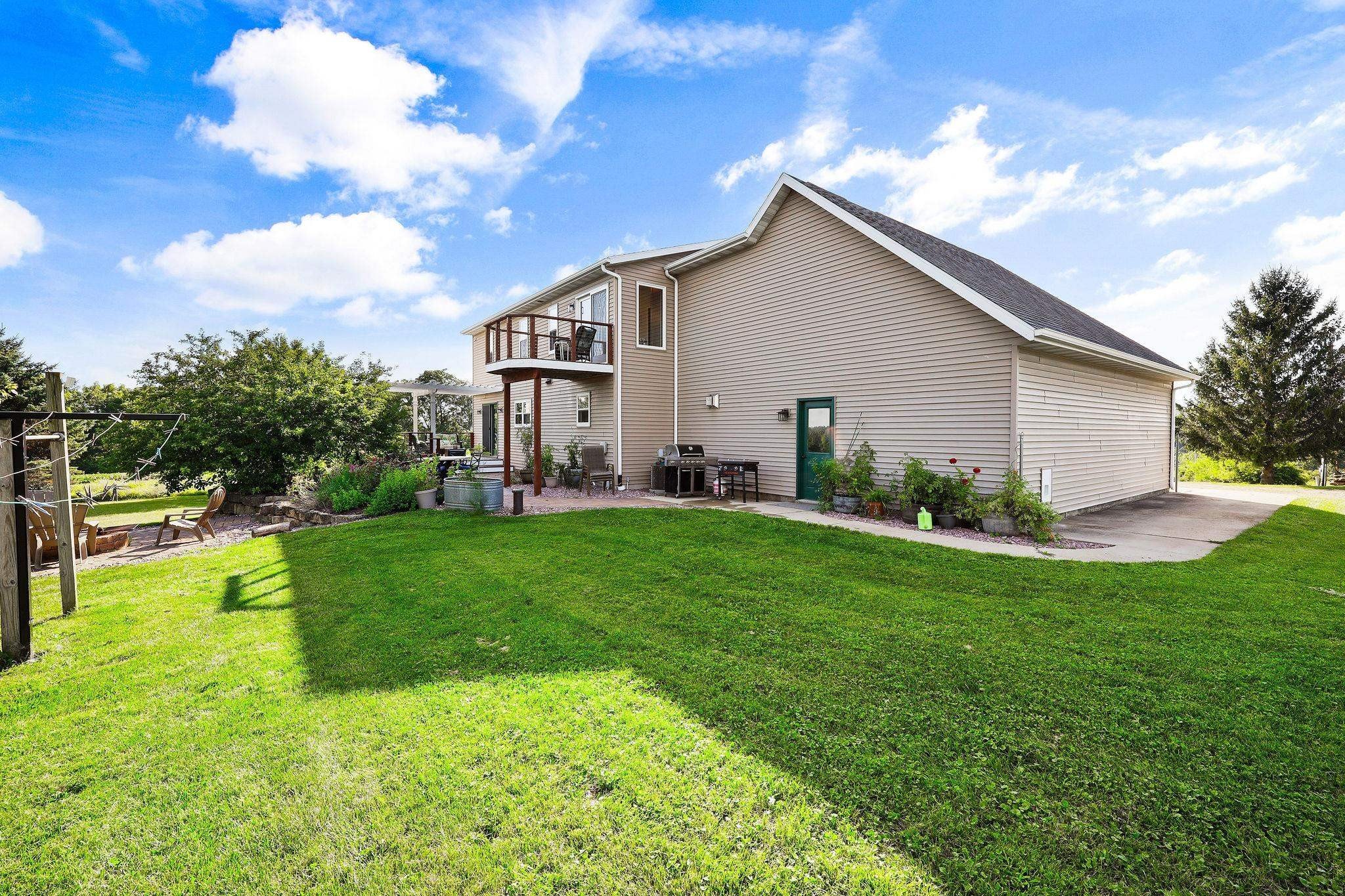 Single Family 4BR 3BA - 8542 Bakken Road, Mount Horeb, WI