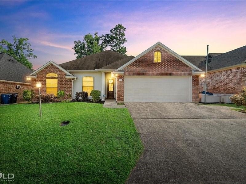 Single Family 4BR 2BA - 10440 Plum Creek Drive, Shreveport, LA