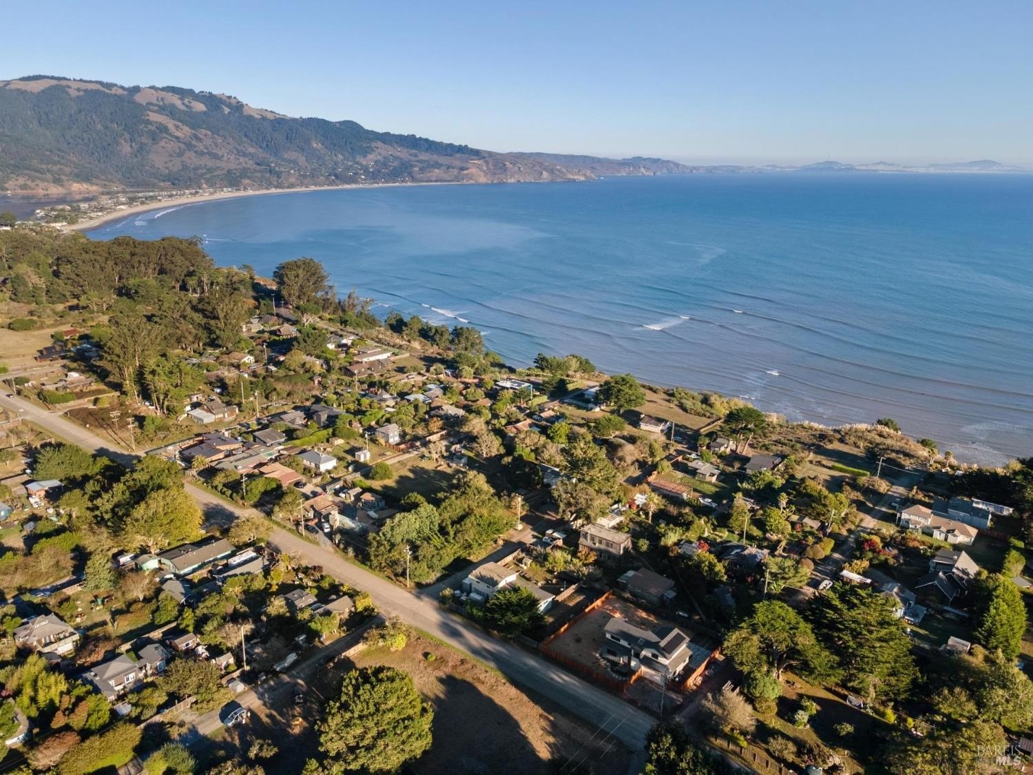 Single Family 3BR 3BA - 185 Elm Road, Bolinas, CA